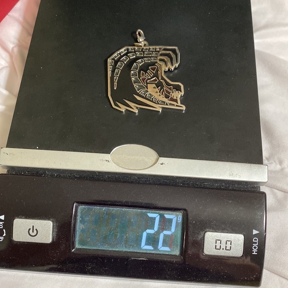 🖤CAPCOM💕2ea Pendants(charms) - Picture 5 of 12